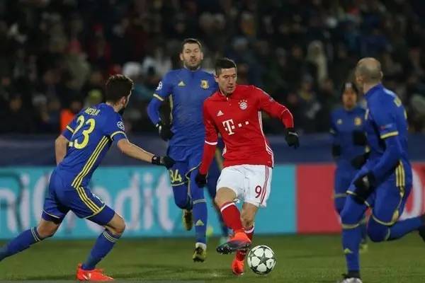 尽管球队在 尽管球队在