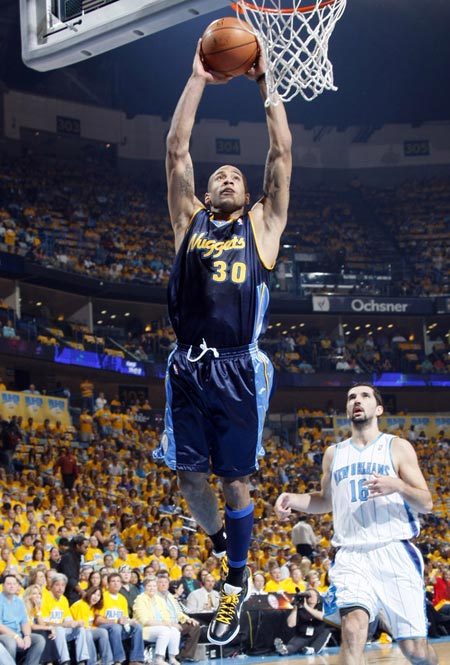 C罗将罚球 C罗将罚球