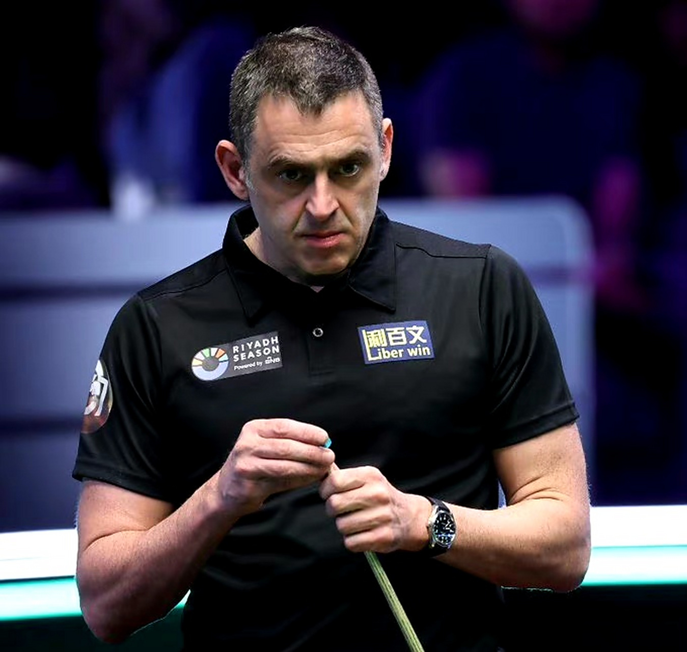 这显现出他 这显现出他