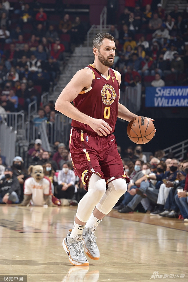 显露出不满 显露出不满